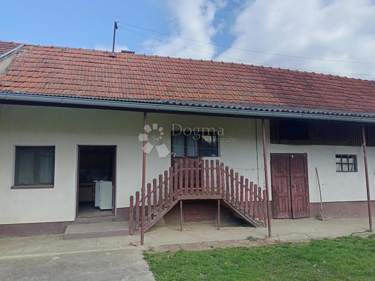 Hiša Zrinj Lukački, Lukač, 100m2