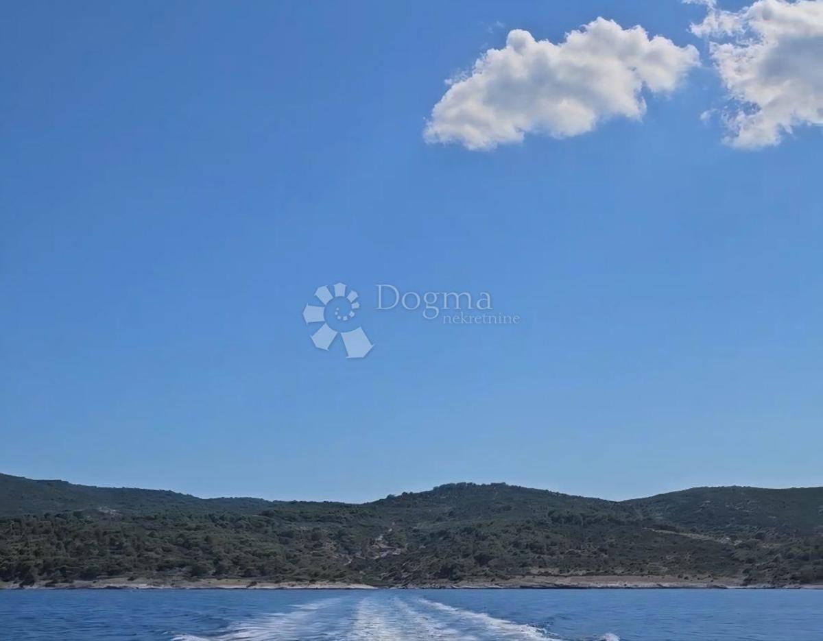 Kmetijsko zemljišče Pučišća, 6.159m2