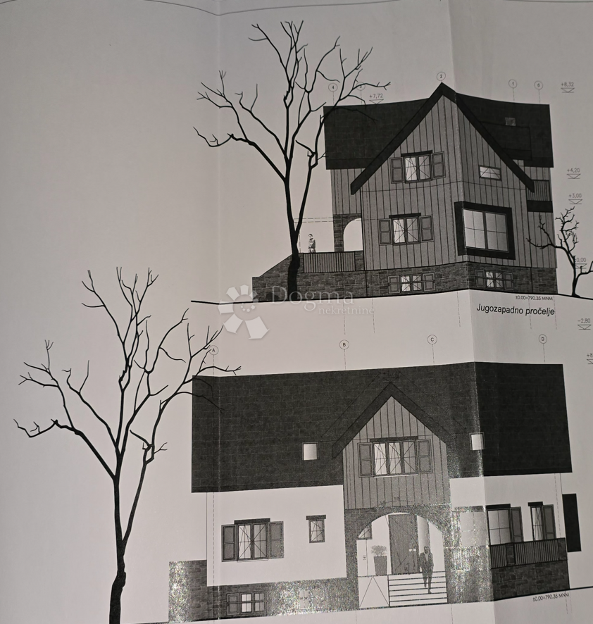 Hiša Ravna Gora, 307m2