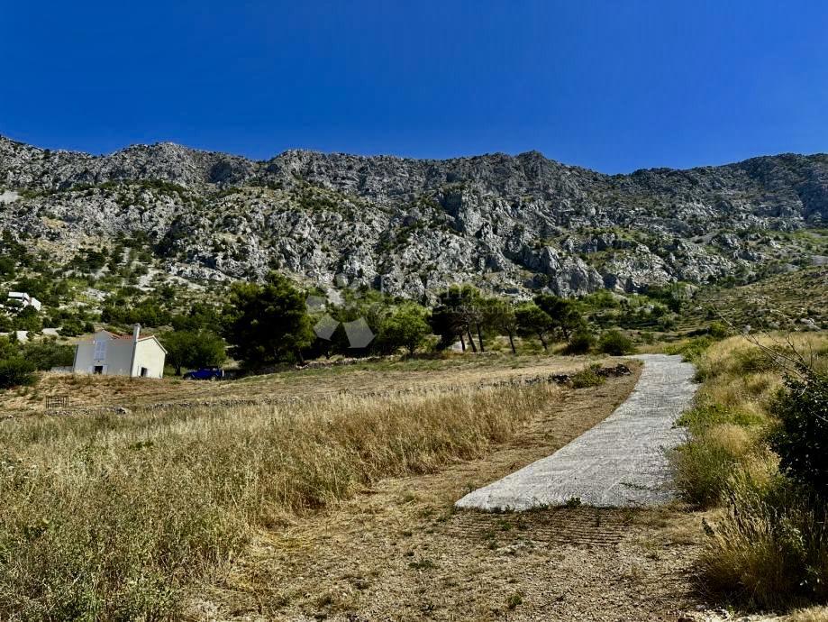 Hiša Lokva Rogoznica, Omiš, 8.183m2