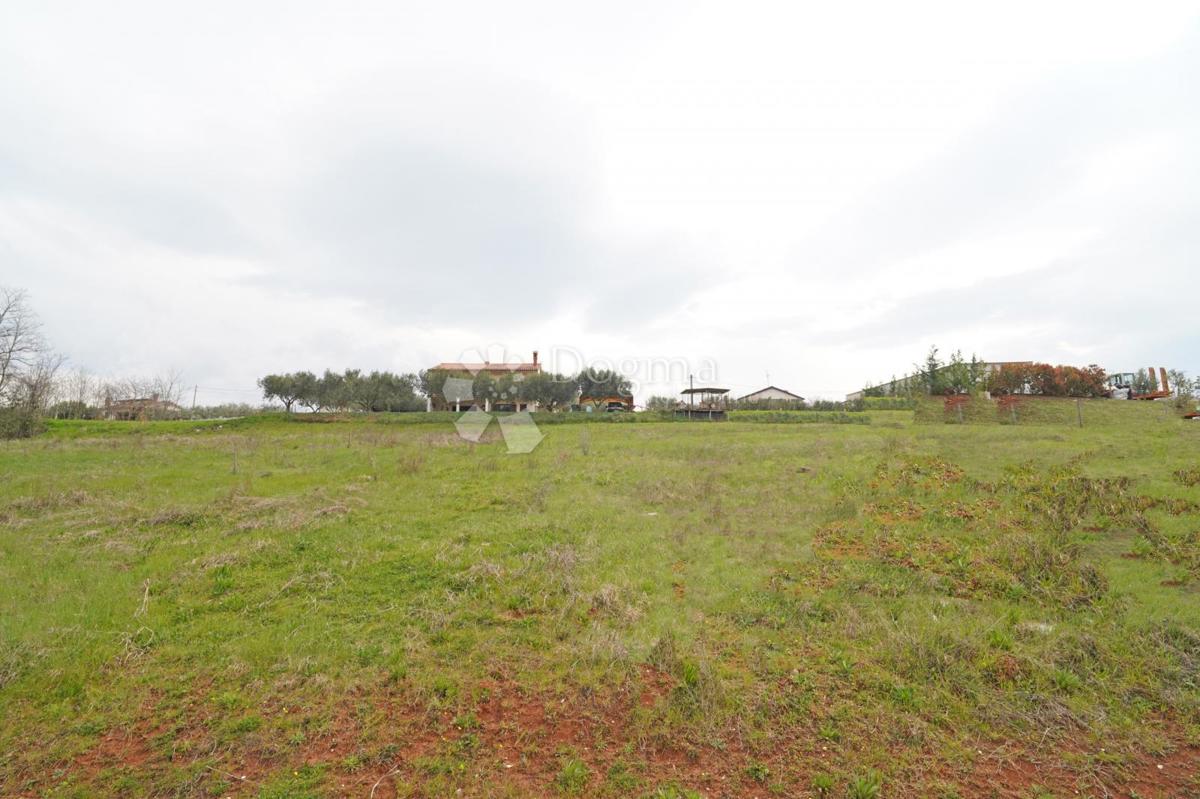 Zazidljivo zemljišče Vižinada, 755m2