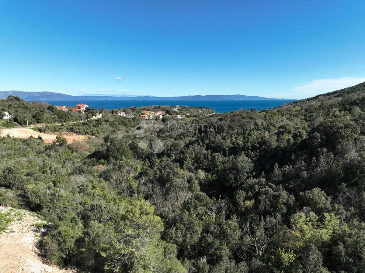 Zemljišče, gradbeno dovoljenje in fantastičen razgled