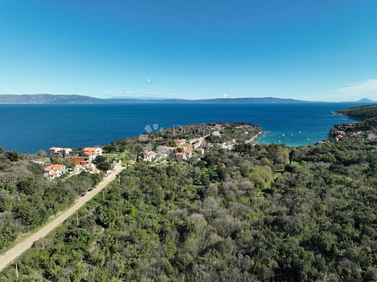 Zemljišče, gradbeno dovoljenje in fantastičen razgled