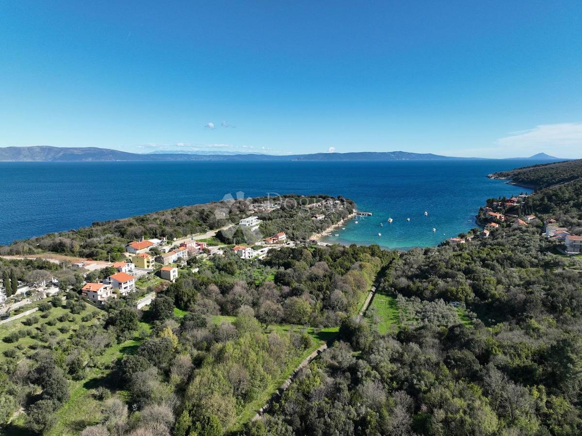 Zemljišče, gradbeno dovoljenje in fantastičen razgled