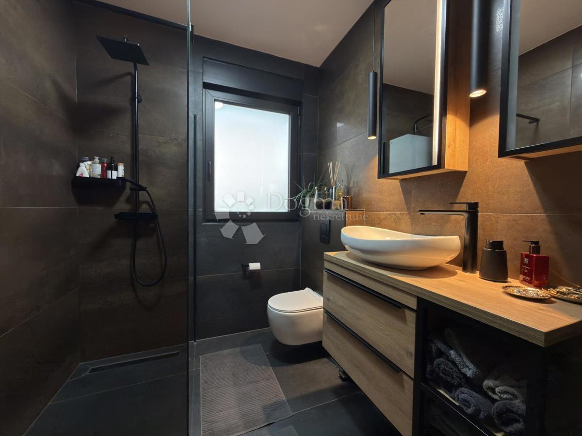 Stanovanje Sesvetski Kraljevec, Sesvete, 129m2