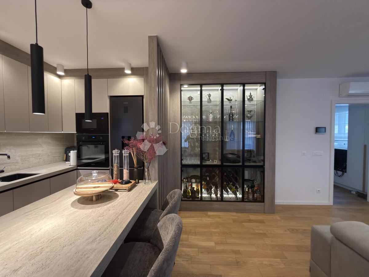 Stanovanje Sesvetski Kraljevec, Sesvete, 129m2