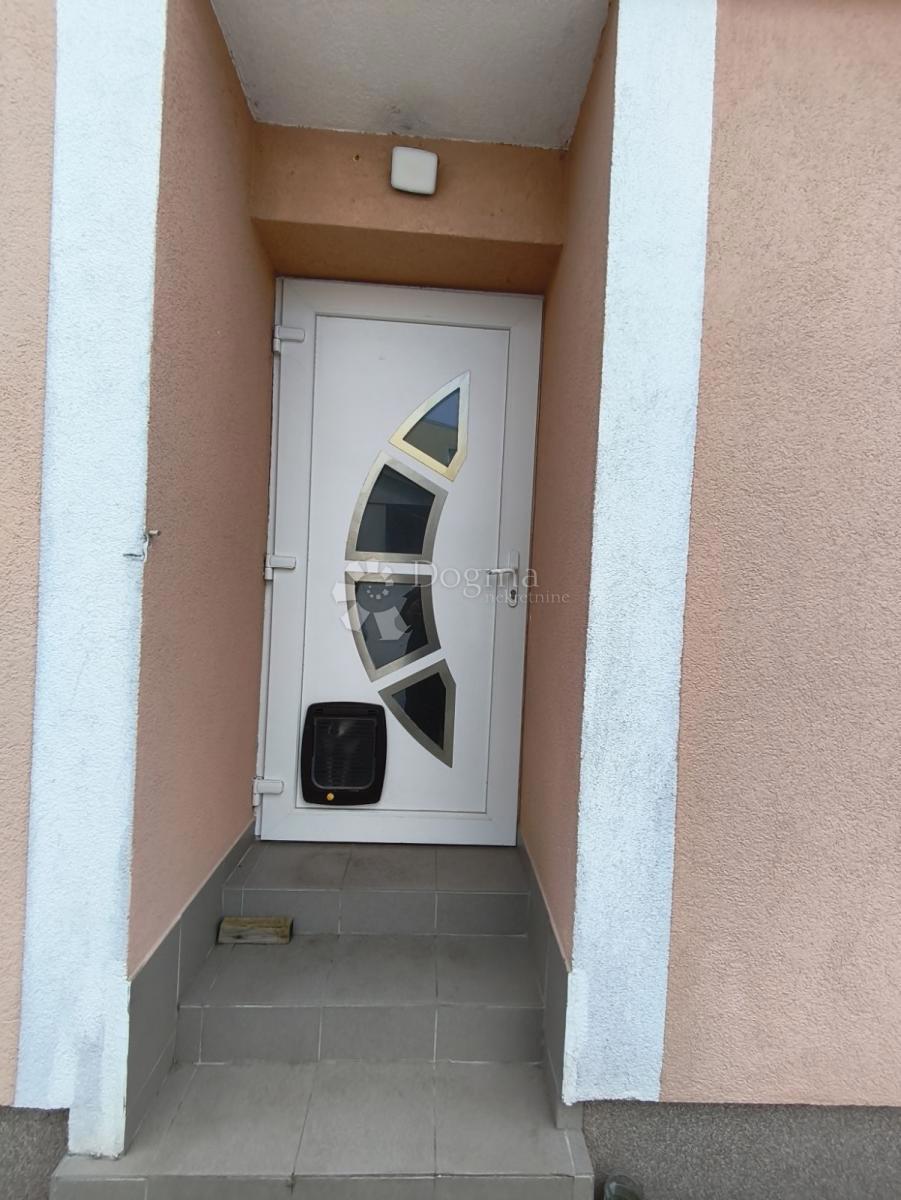 Hiša Jug II, Osijek, 65m2