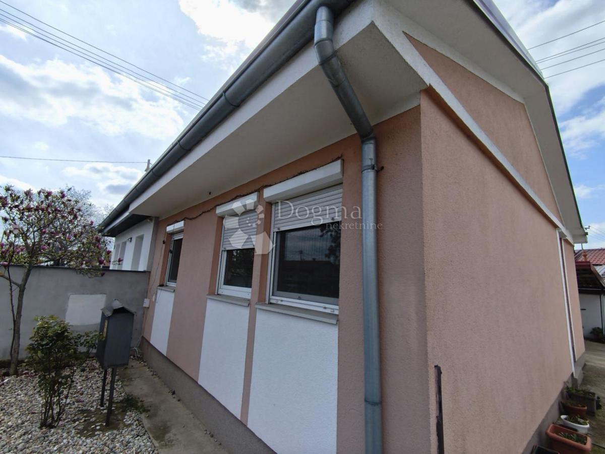 Hiša Jug II, Osijek, 65m2