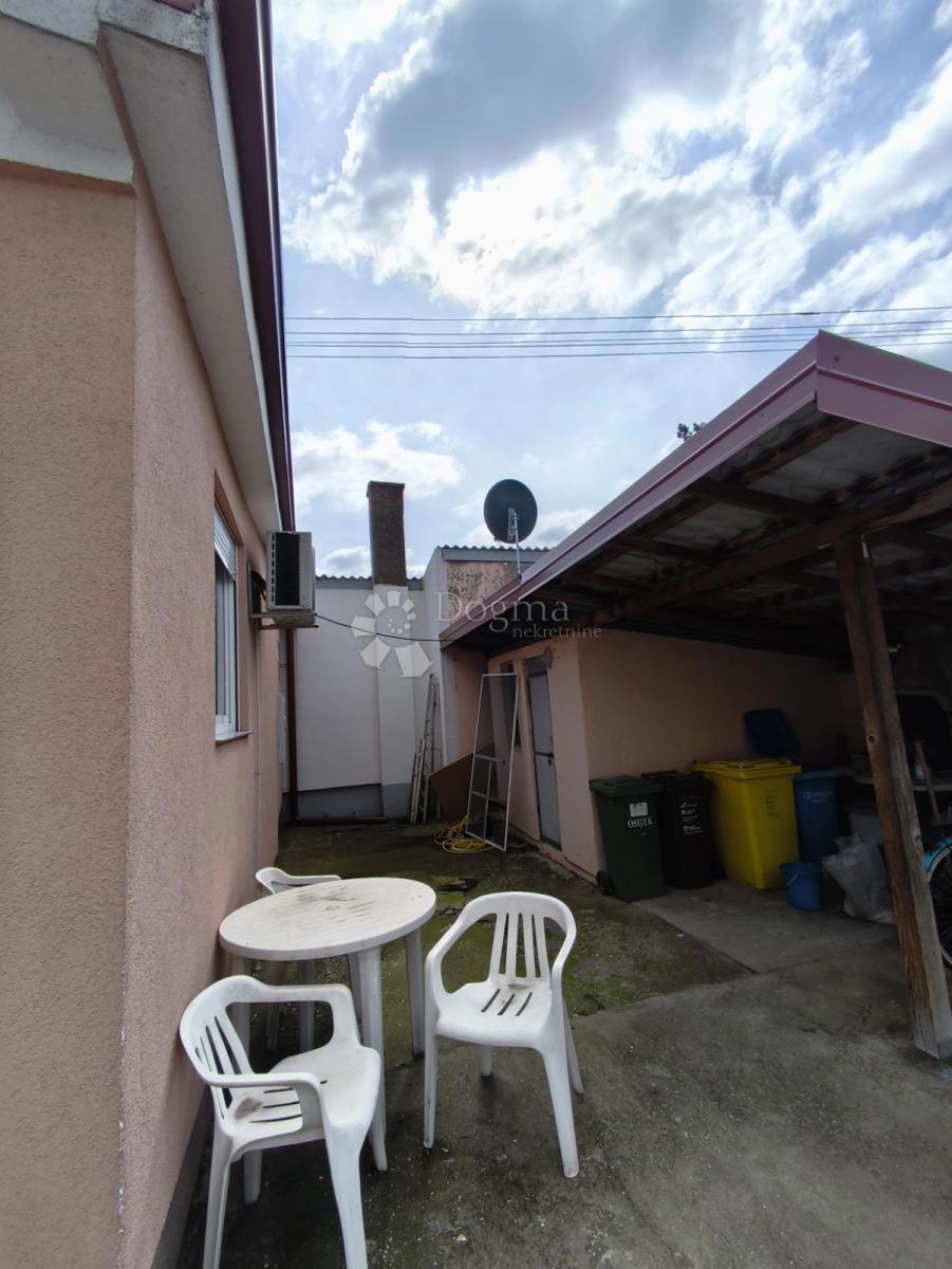 Hiša Jug II, Osijek, 65m2