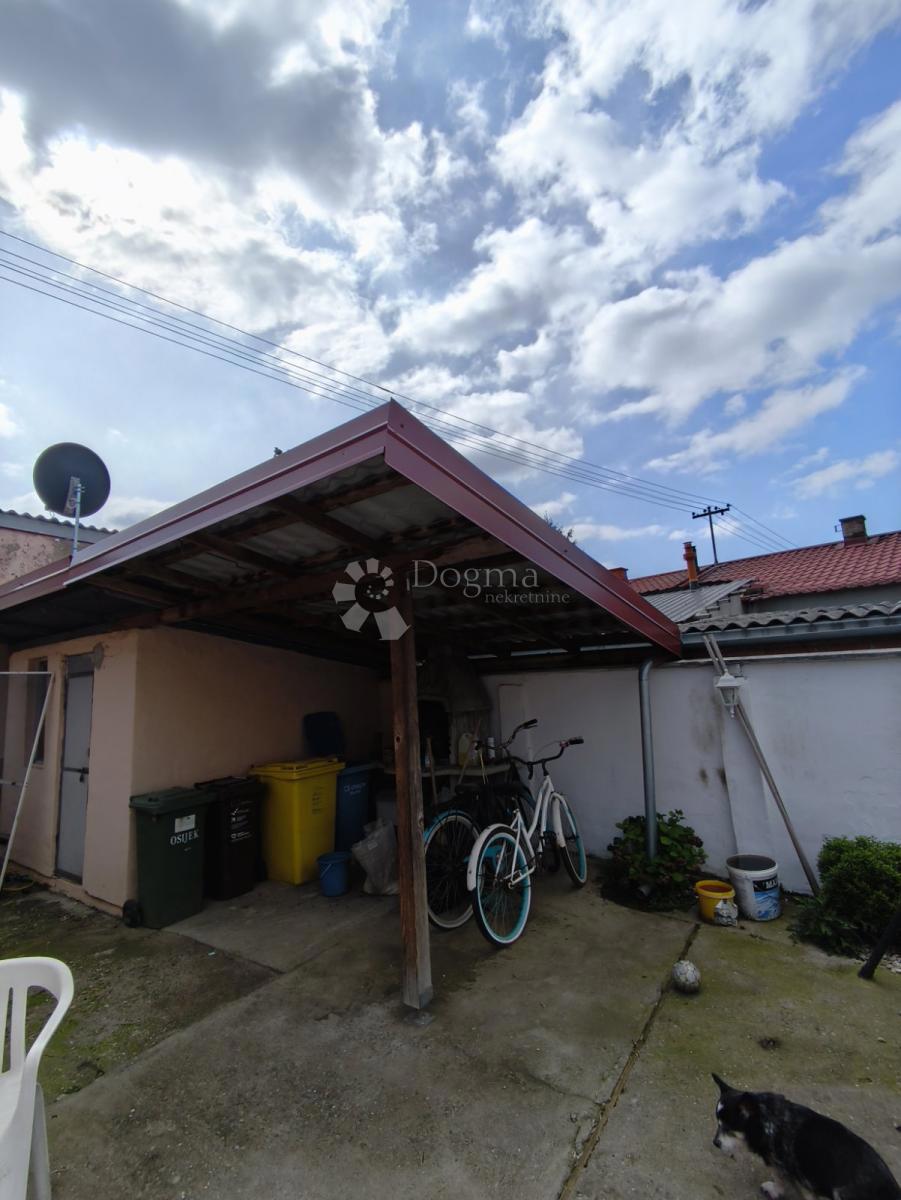 Hiša Jug II, Osijek, 65m2