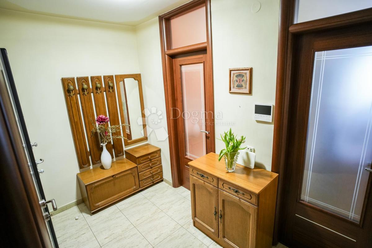 Stanovanje Rovinj, 75m2