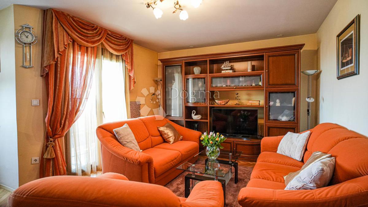 Stanovanje Rovinj, 75m2