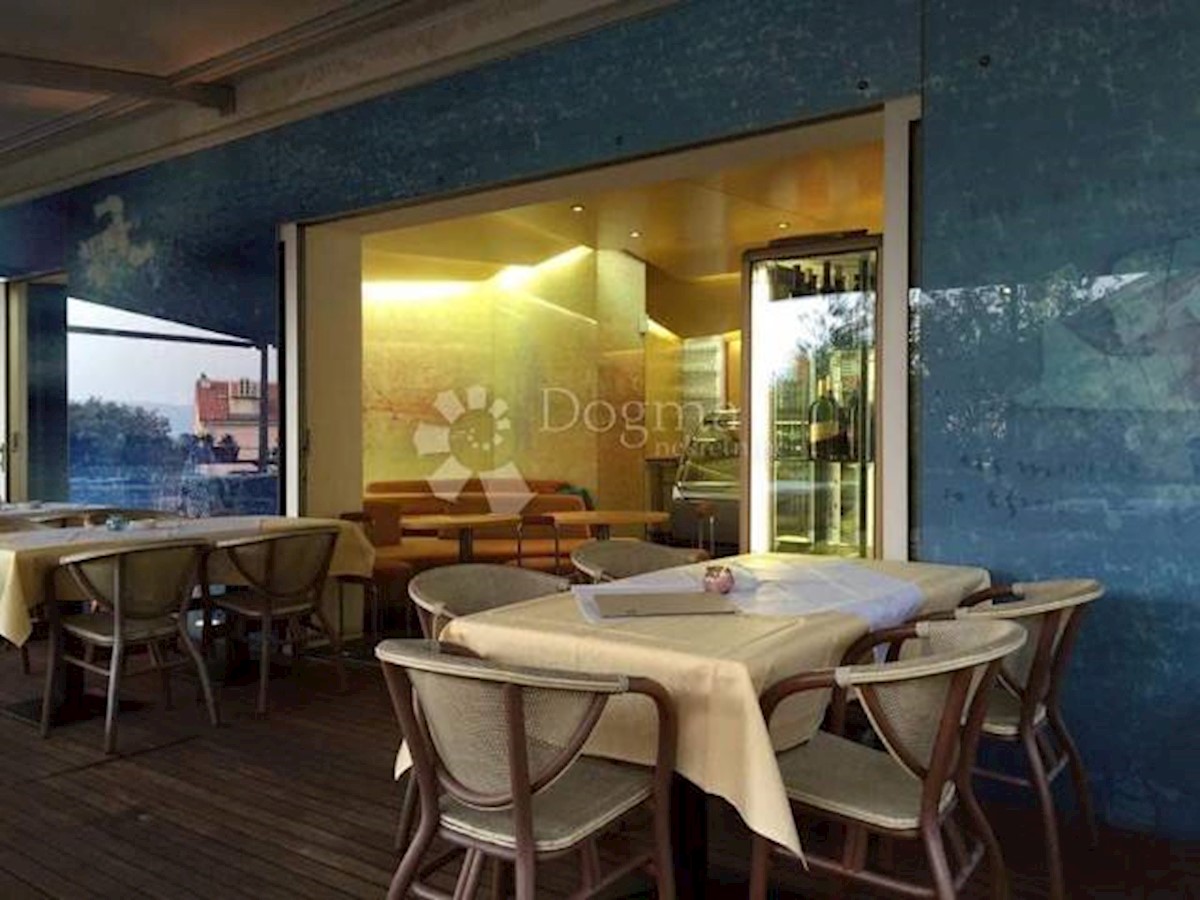 Poslovni prostor Novi Vinodolski, 73m2