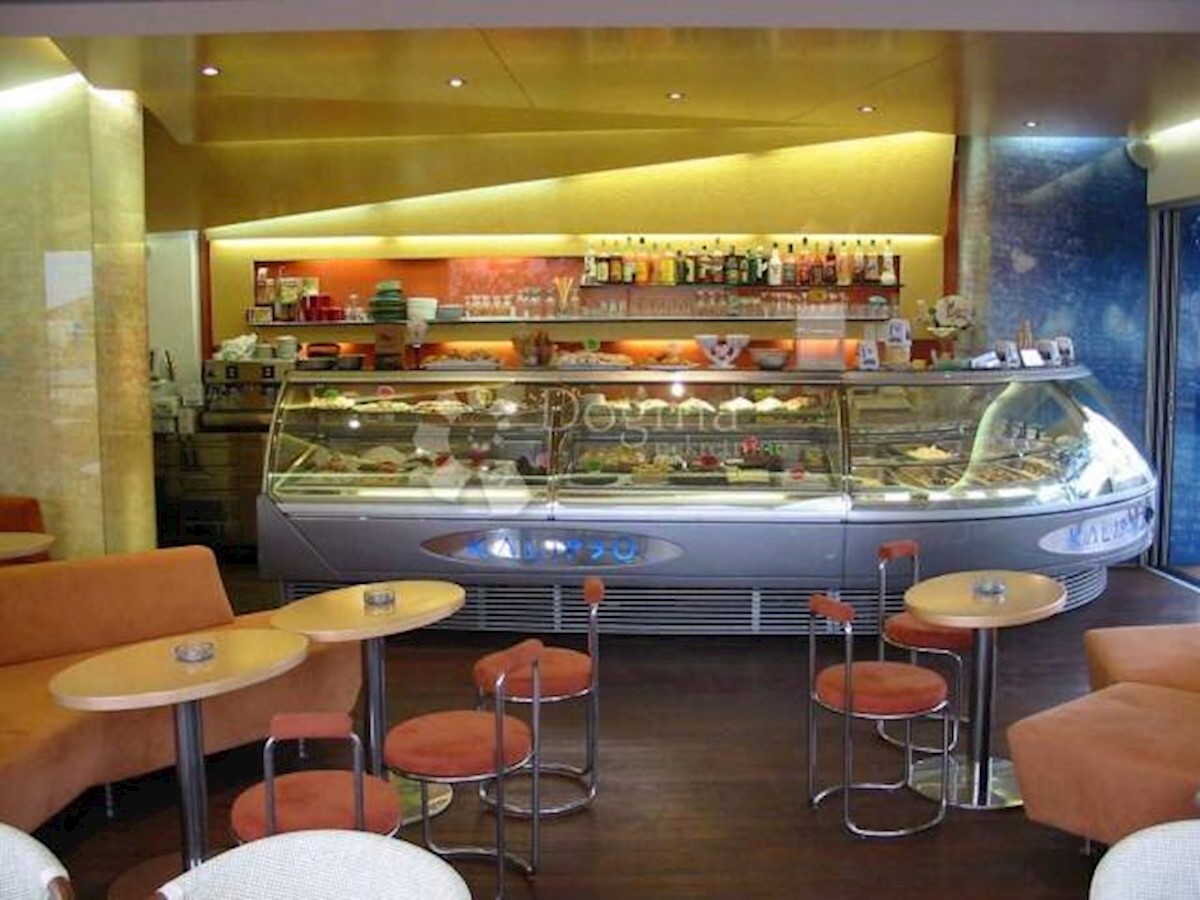 Poslovni prostor Novi Vinodolski, 73m2