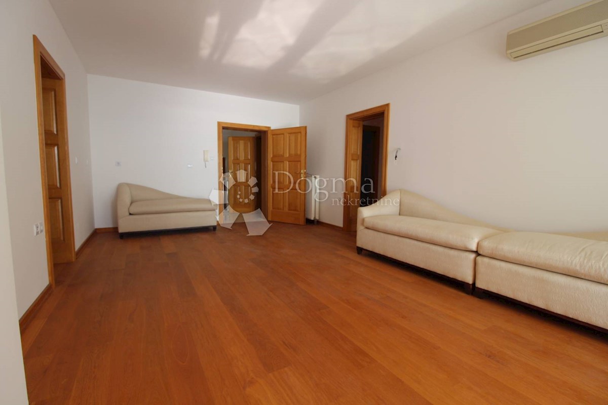 Hiša Dramalj, Crikvenica, 750m2