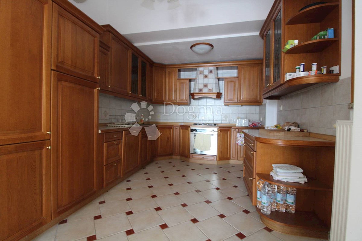 Hiša Dramalj, Crikvenica, 750m2