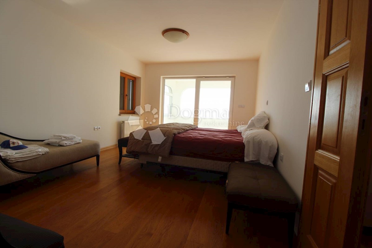 Hiša Dramalj, Crikvenica, 750m2