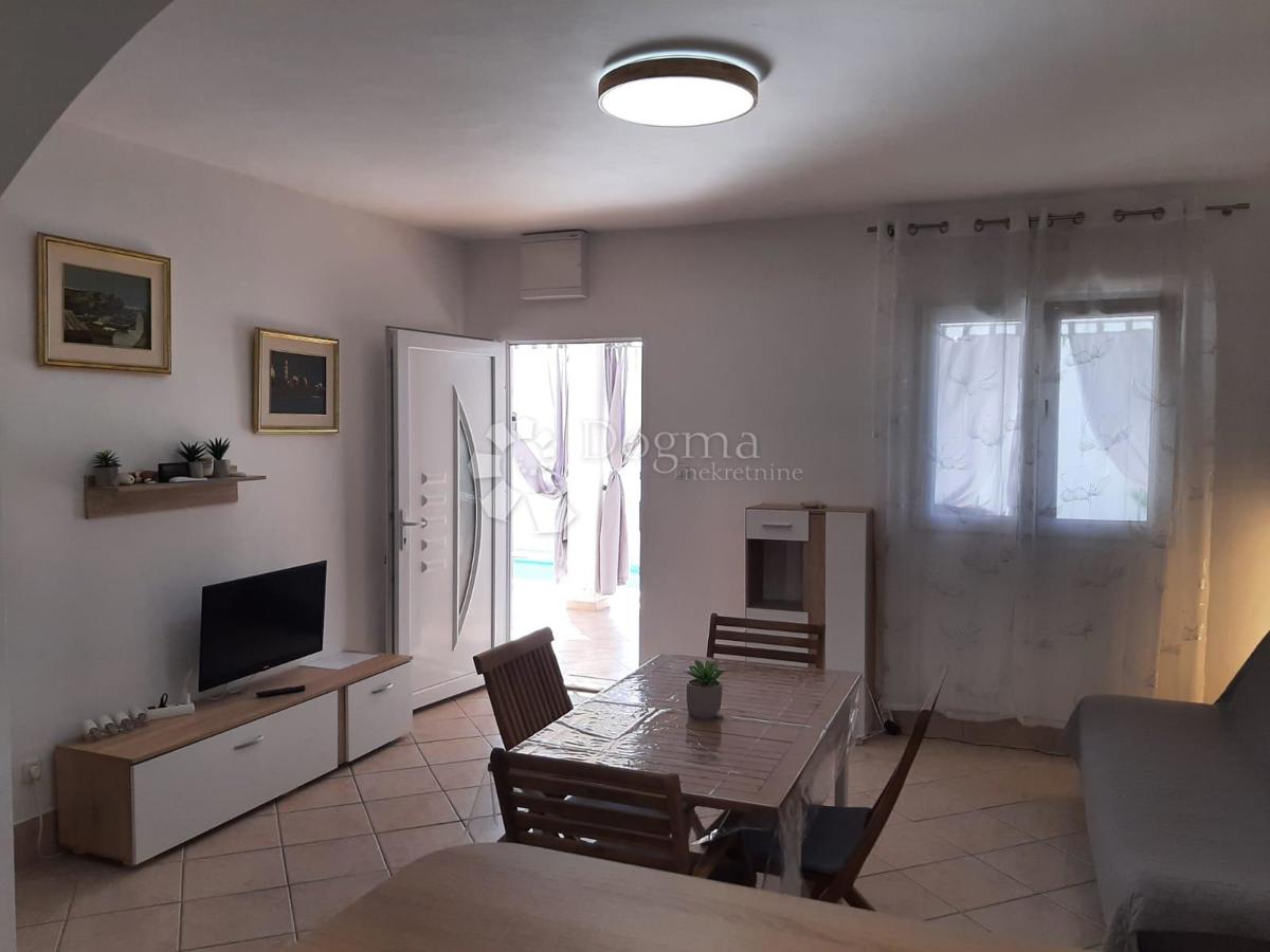 Hiša Kanica, Rogoznica, 150m2