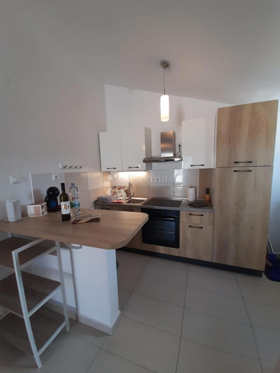 Hiša Kanica, Rogoznica, 150m2