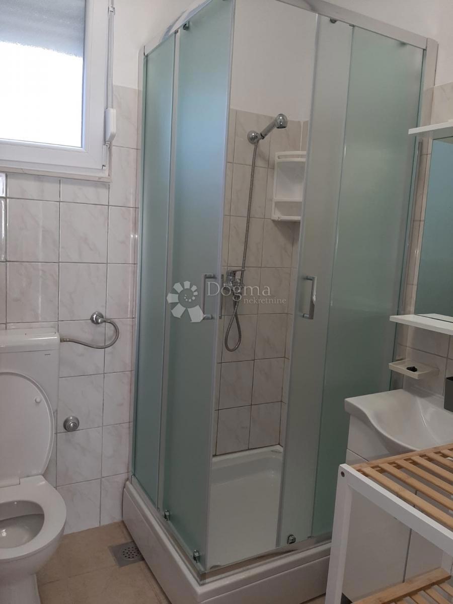 Hiša Kanica, Rogoznica, 150m2