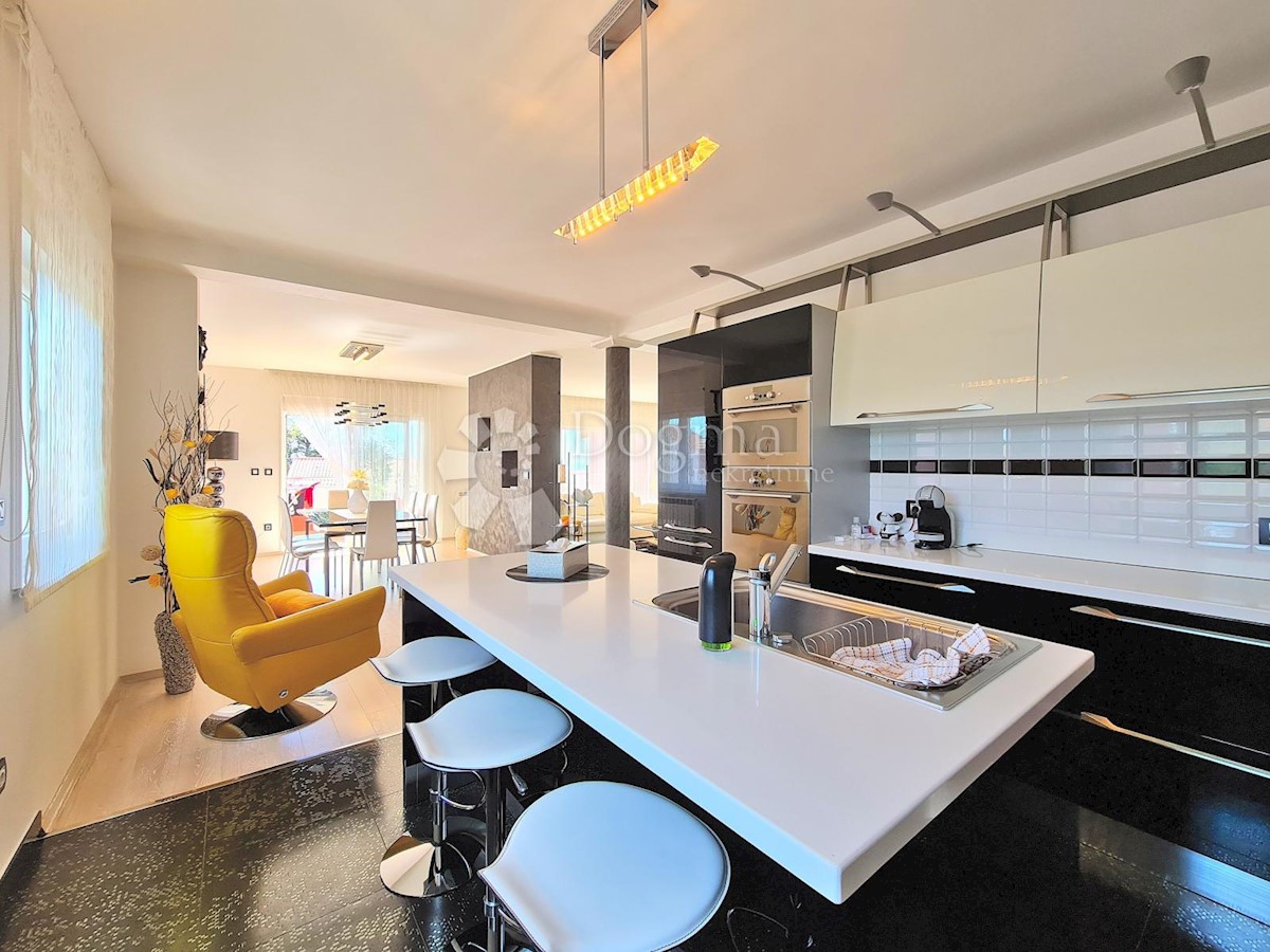 Stanovanje Drenova, Rijeka, 215m2