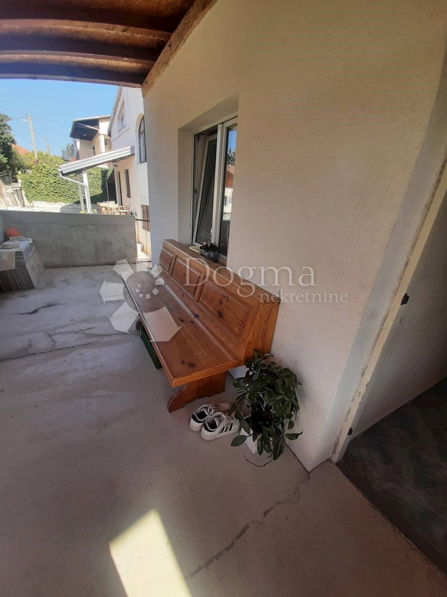 Hiša Gornji Karin, Obrovac, 150m2