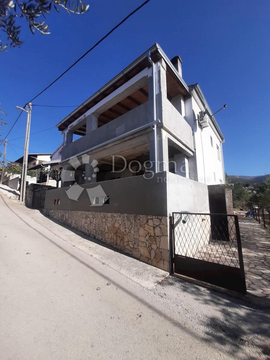 Hiša Gornji Karin, Obrovac, 150m2