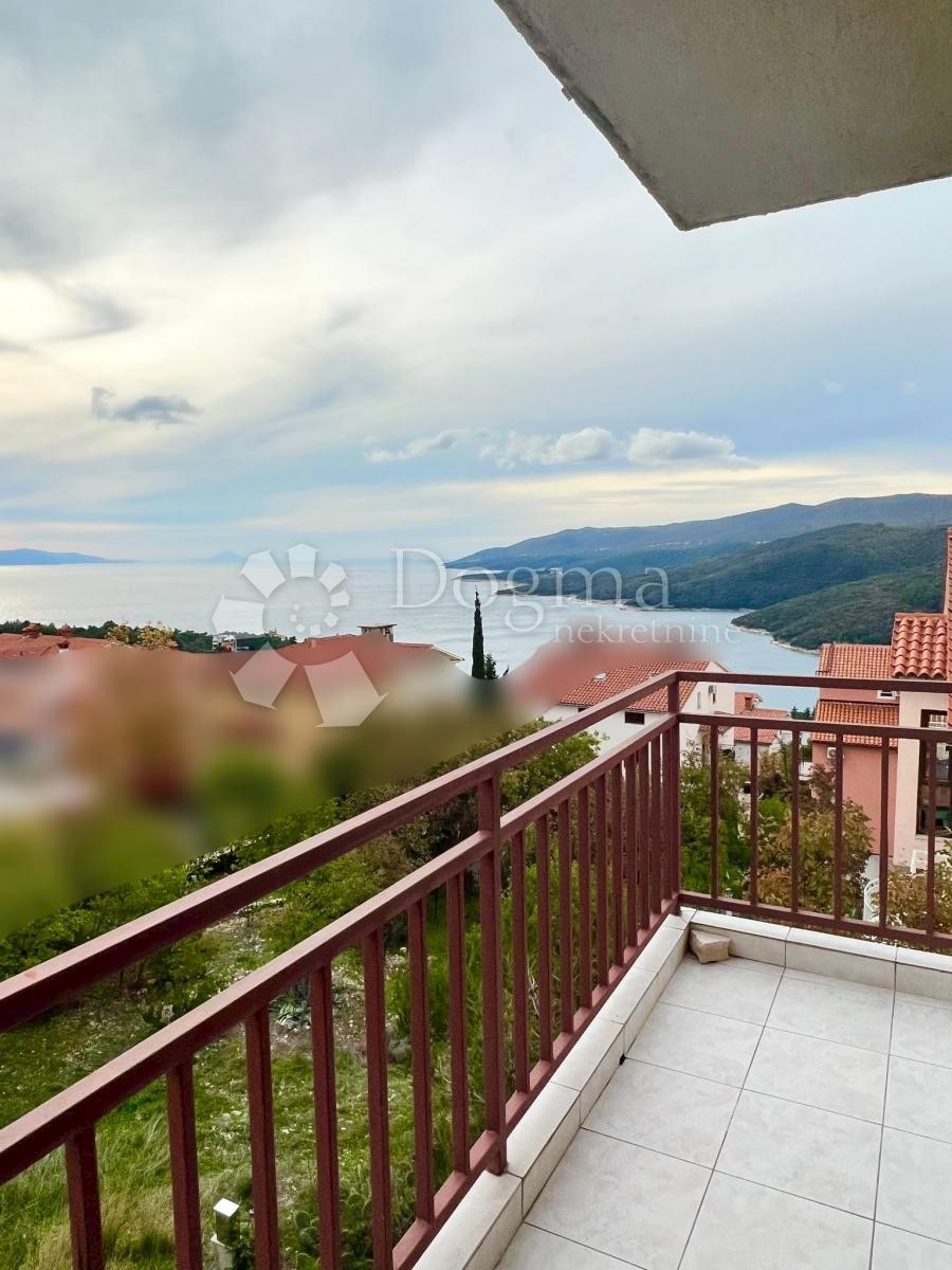 Rabac, apartma z odprtim pogledom na morje 43,67m2