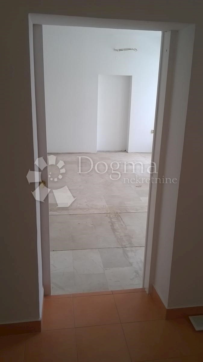 Poslovni prostor Matulji, 90m2