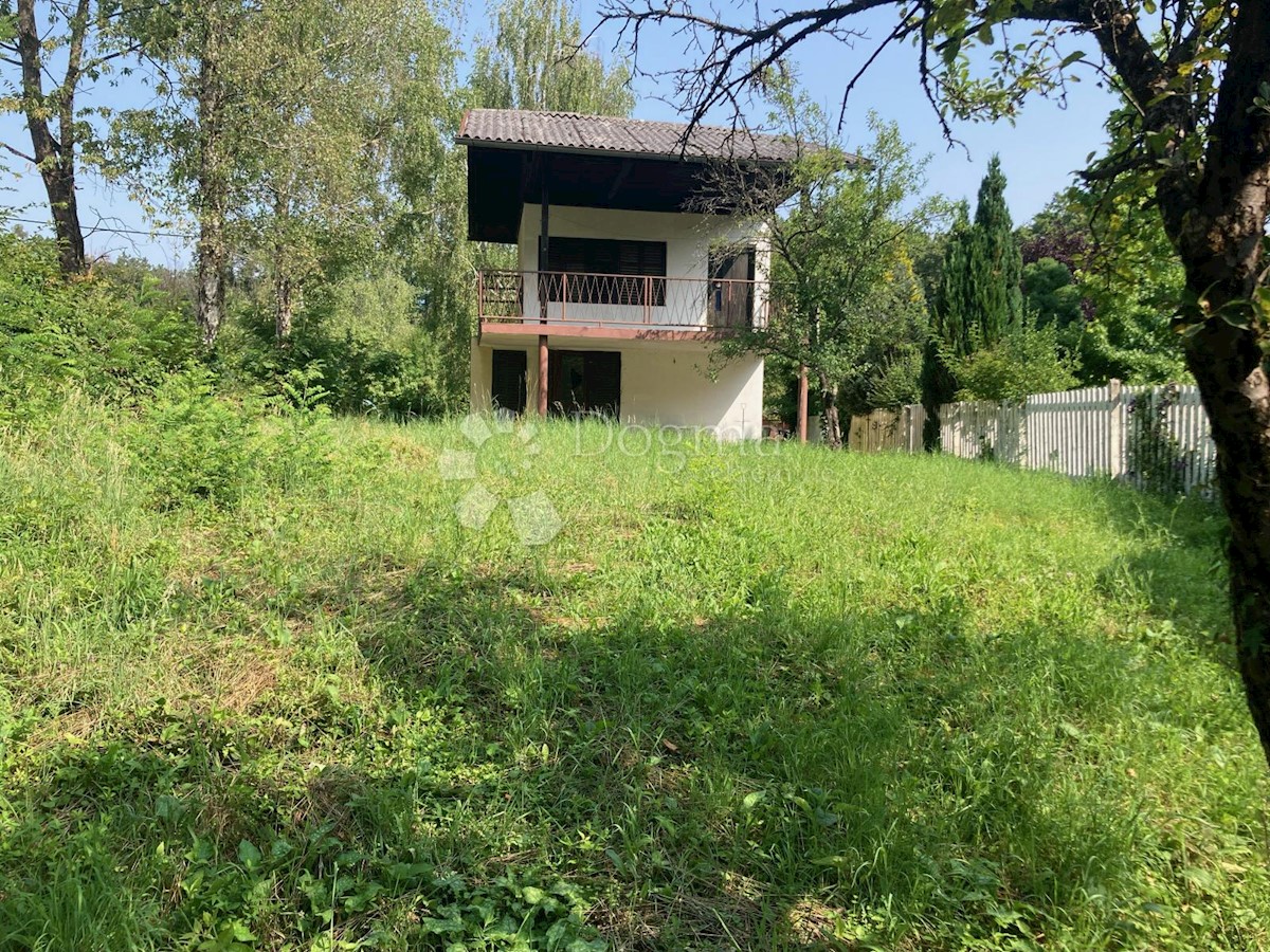 Zemljišče Remete, Maksimir, 927m2