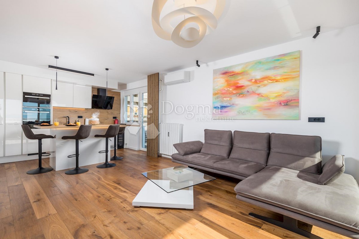 Stanovanje Centar, Rijeka, 64m2