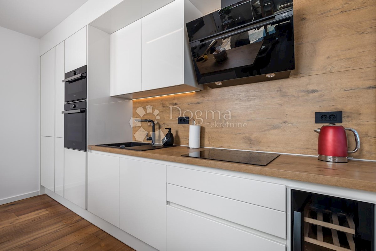 Stanovanje Centar, Rijeka, 64m2