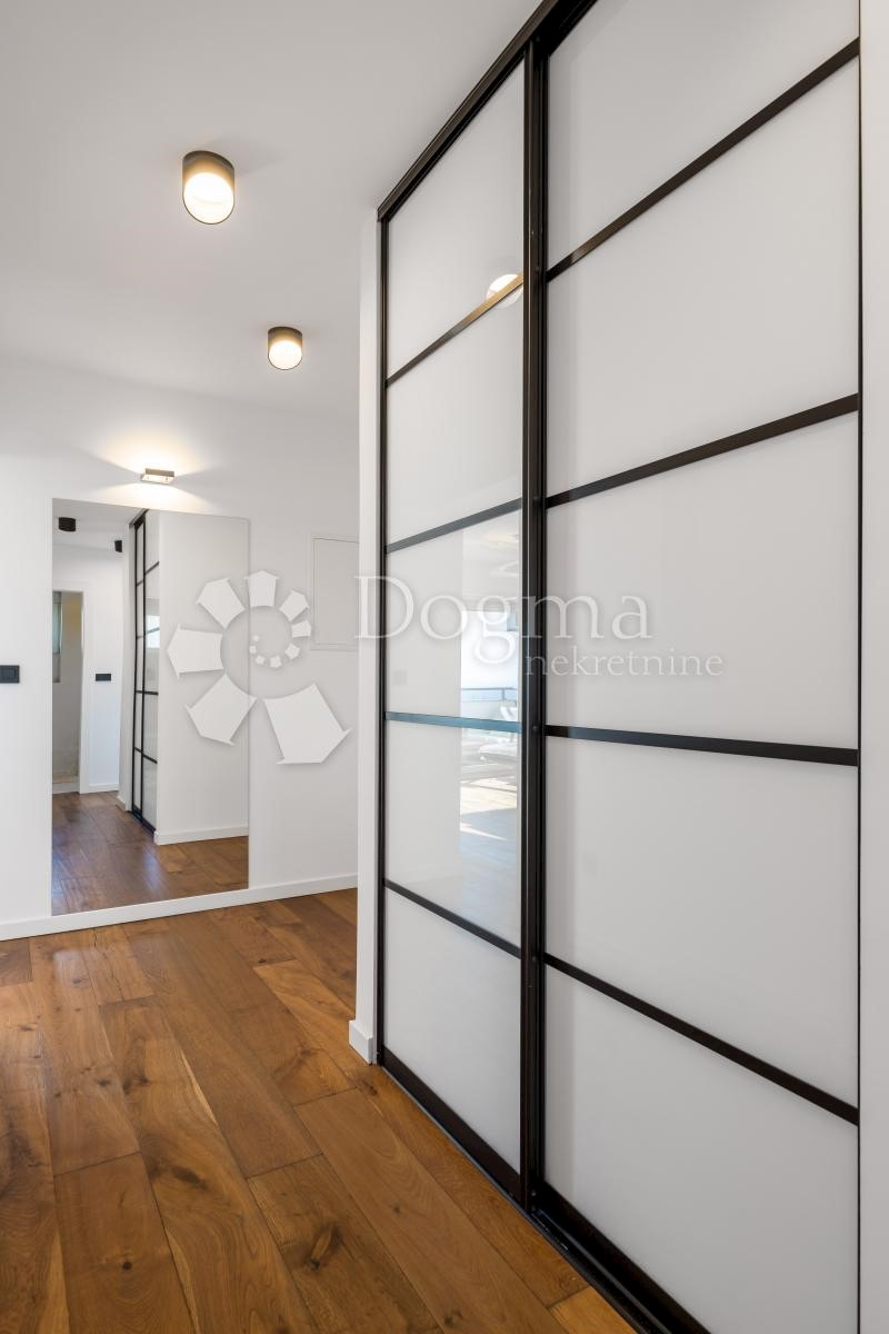 Stanovanje Centar, Rijeka, 64m2