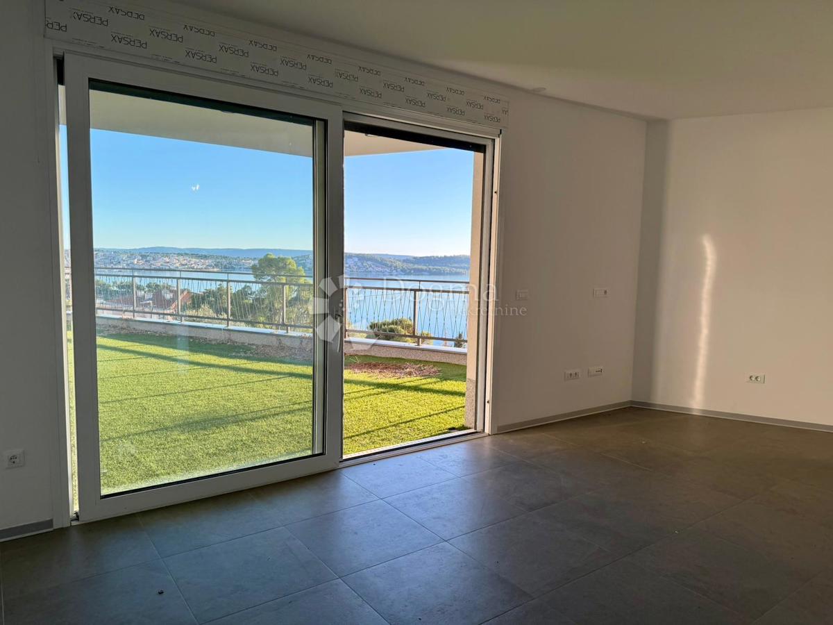 Stanovanje Okrug Gornji, Okrug, 72,34m2