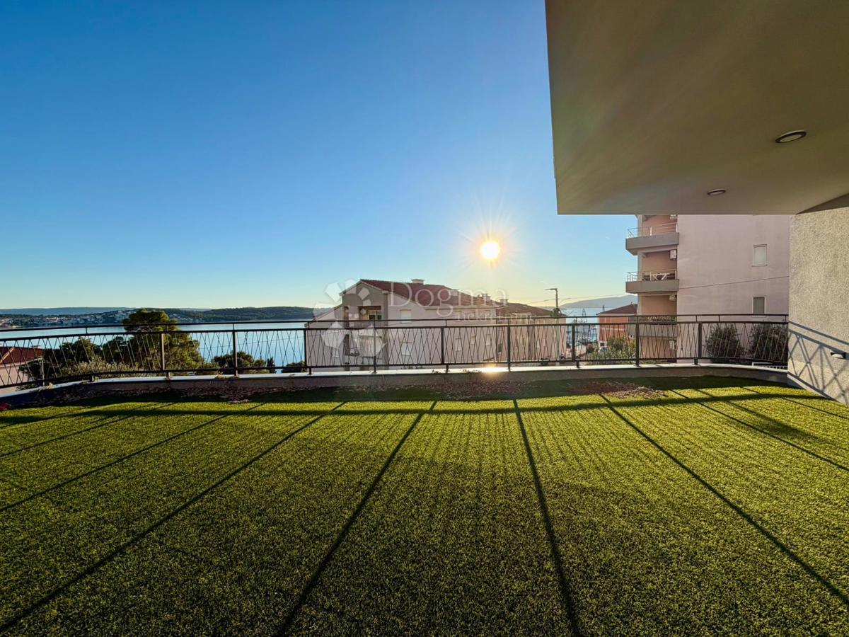 Stanovanje Okrug Gornji, Okrug, 72,34m2