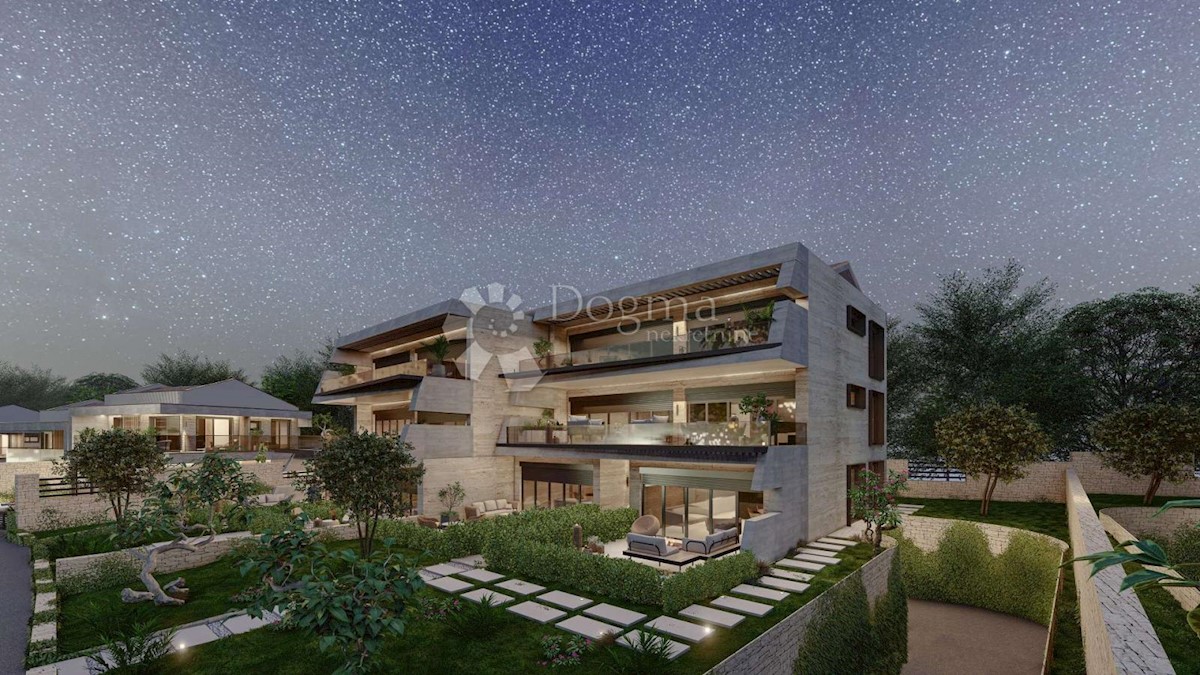 Apartment with garden in a luxury resort