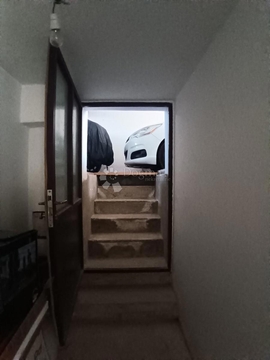 Hiša Josipovac, Osijek - Okolica, 200m2