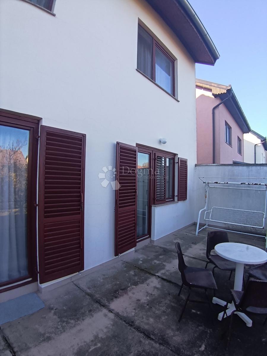 Hiša Josipovac, Osijek - Okolica, 200m2