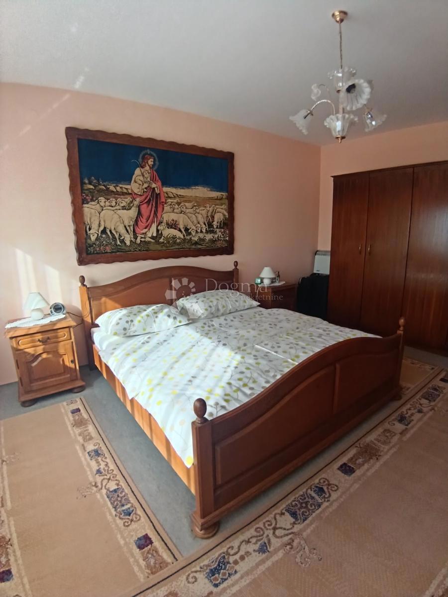 Hiša Josipovac, Osijek - Okolica, 200m2