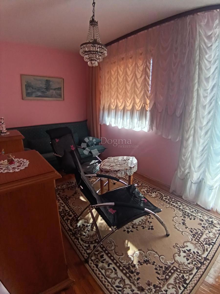 Hiša Josipovac, Osijek - Okolica, 200m2