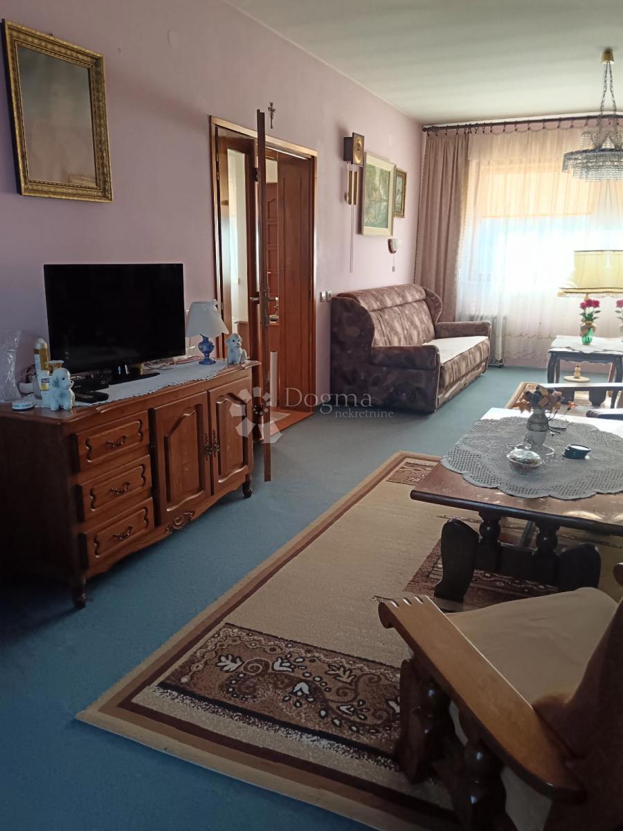 Hiša Josipovac, Osijek - Okolica, 200m2