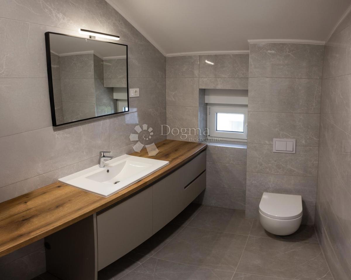 Stanovanje Mandre, Kolan, 136,19m2