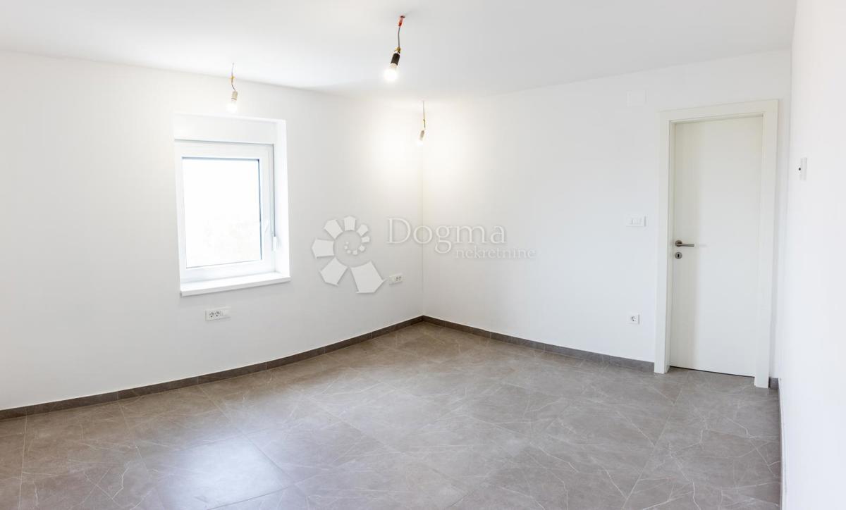 Stanovanje Mandre, Kolan, 136,19m2