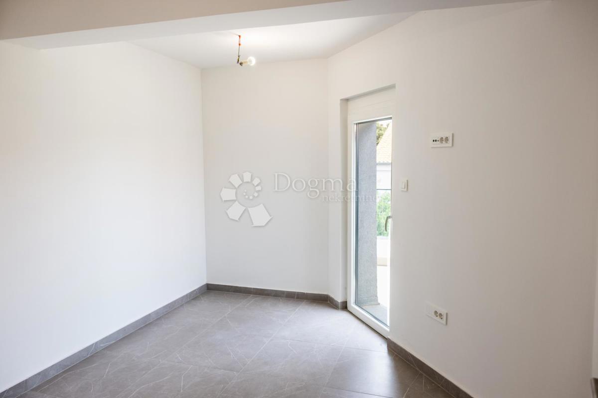 Stanovanje Mandre, Kolan, 136,19m2