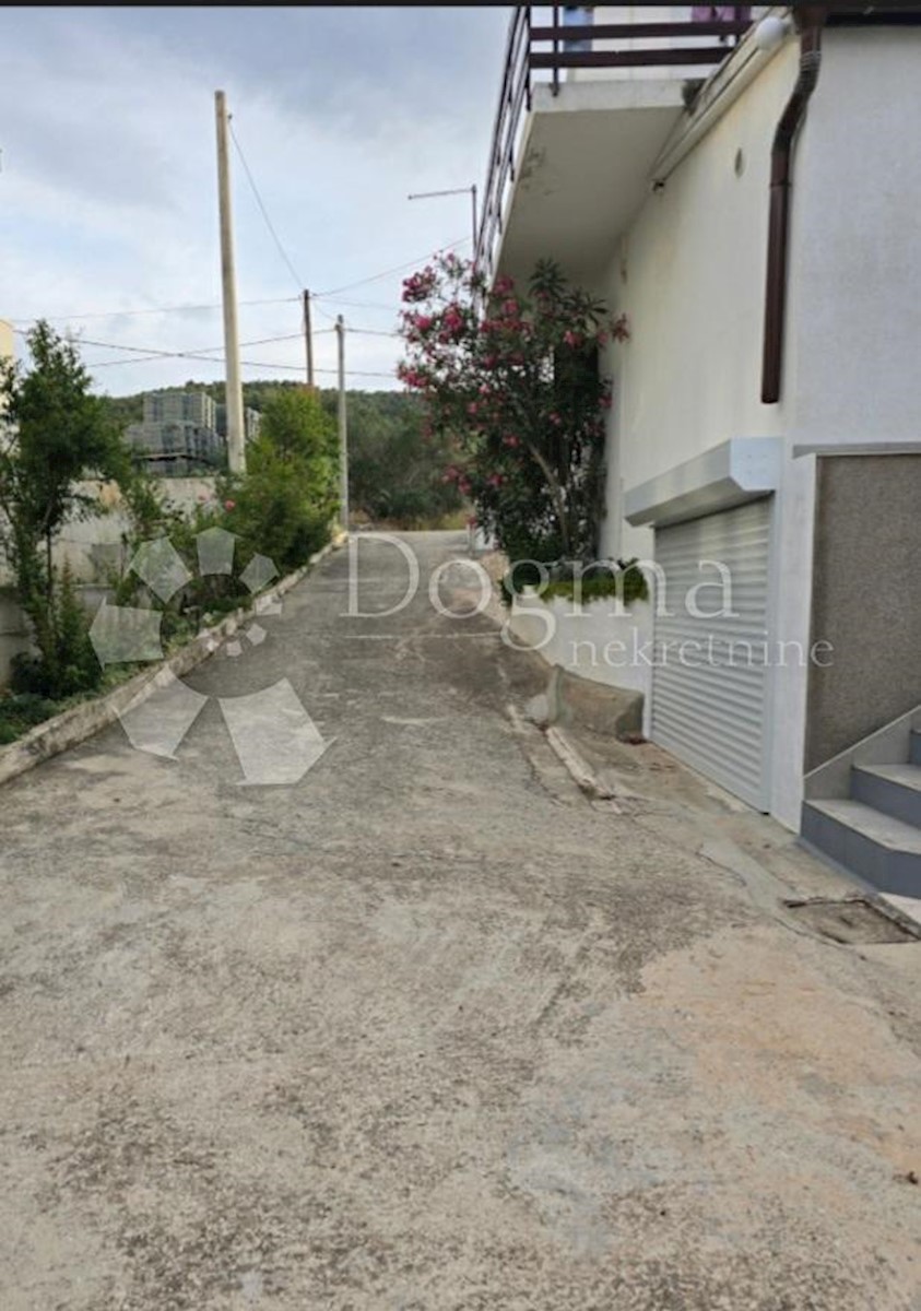 Hiša Slatine, Split - Okolica, 260m2