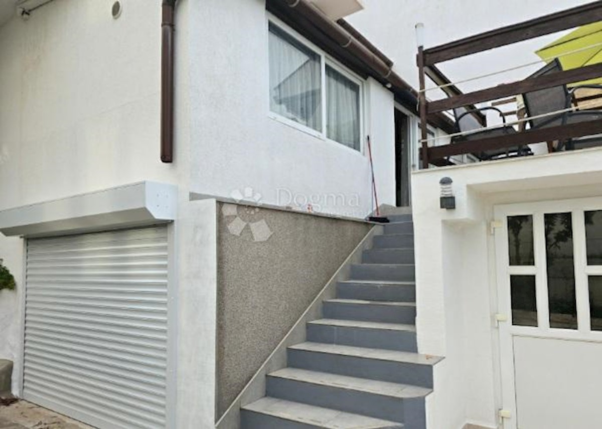 Hiša Slatine, Split - Okolica, 260m2