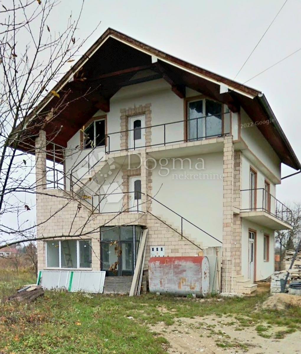 Hiša Slunj, 230m2