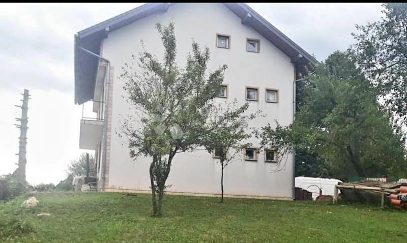 Hiša Slunj, 230m2