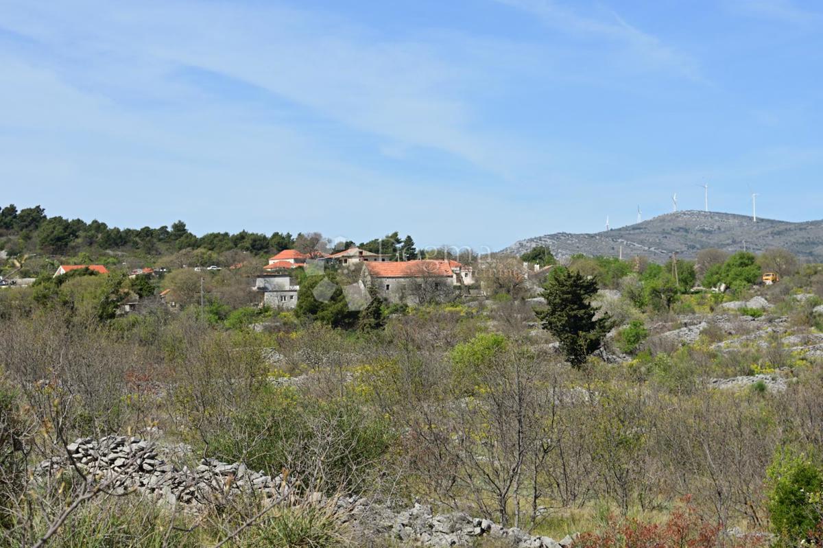 Zemljišče Seget Gornji, Seget, 13.512m2