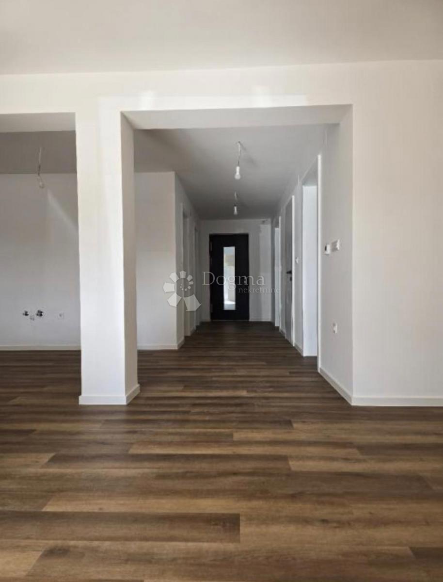 Stanovanje Centar, Varaždin, 115,59m2